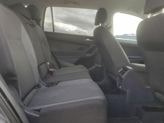 Volkswagen Tiguan S Image 12