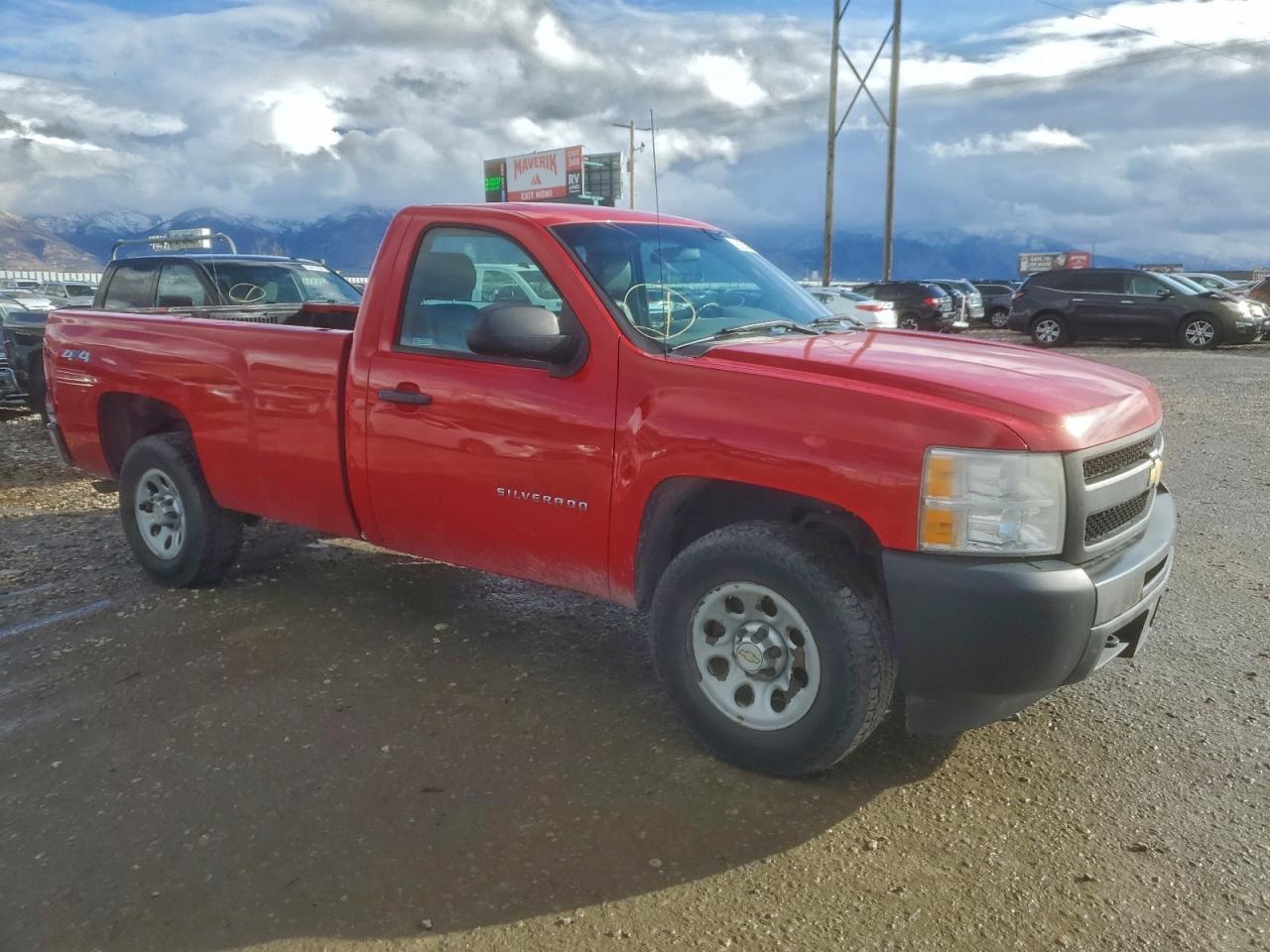 Chevrolet Silverado K1500 Image 3