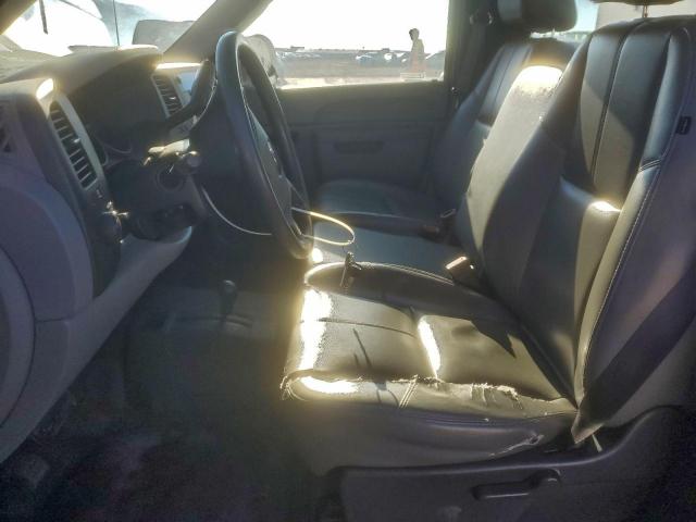 Chevrolet Silverado K1500 Image 4