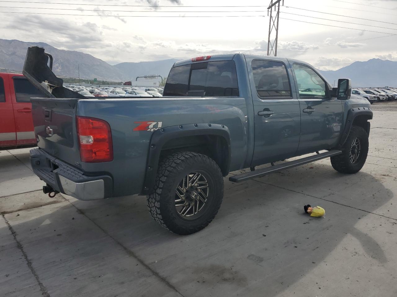 Chevrolet Silverado K1500 Ltz Image 10