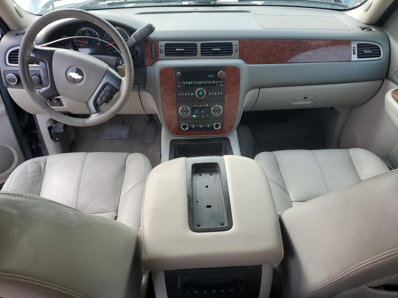 Chevrolet Silverado K1500 Ltz Image 6