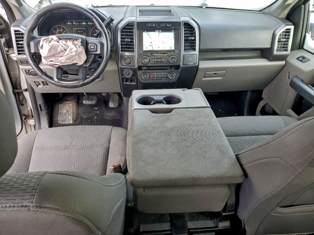 Ford F-150 Supercrew Image 6