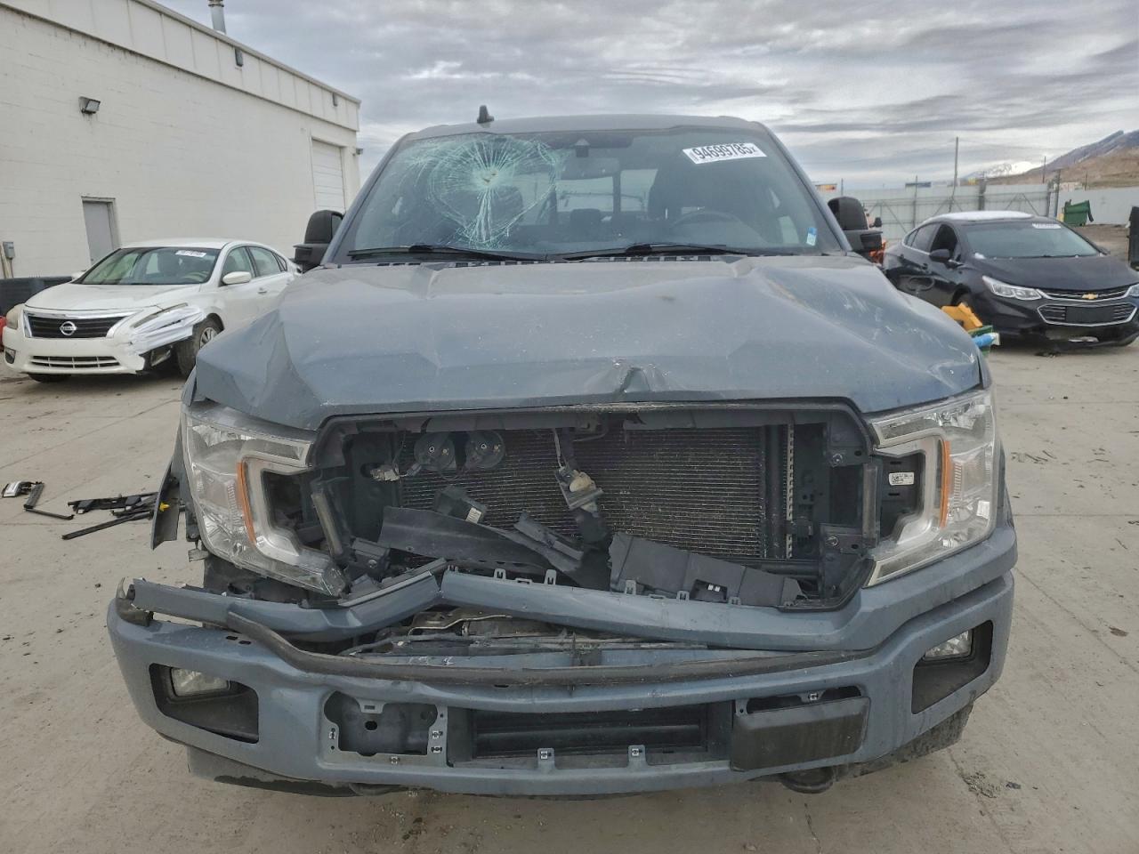 Ford F-150 Supercrew Image 3