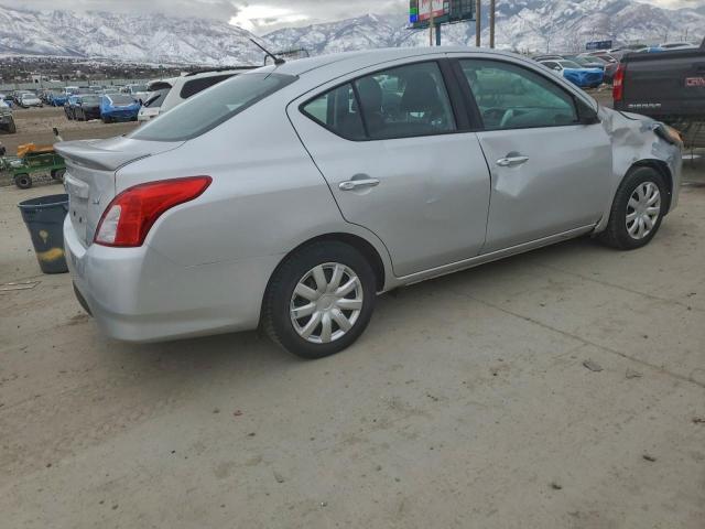 Nissan Versa S Image 5