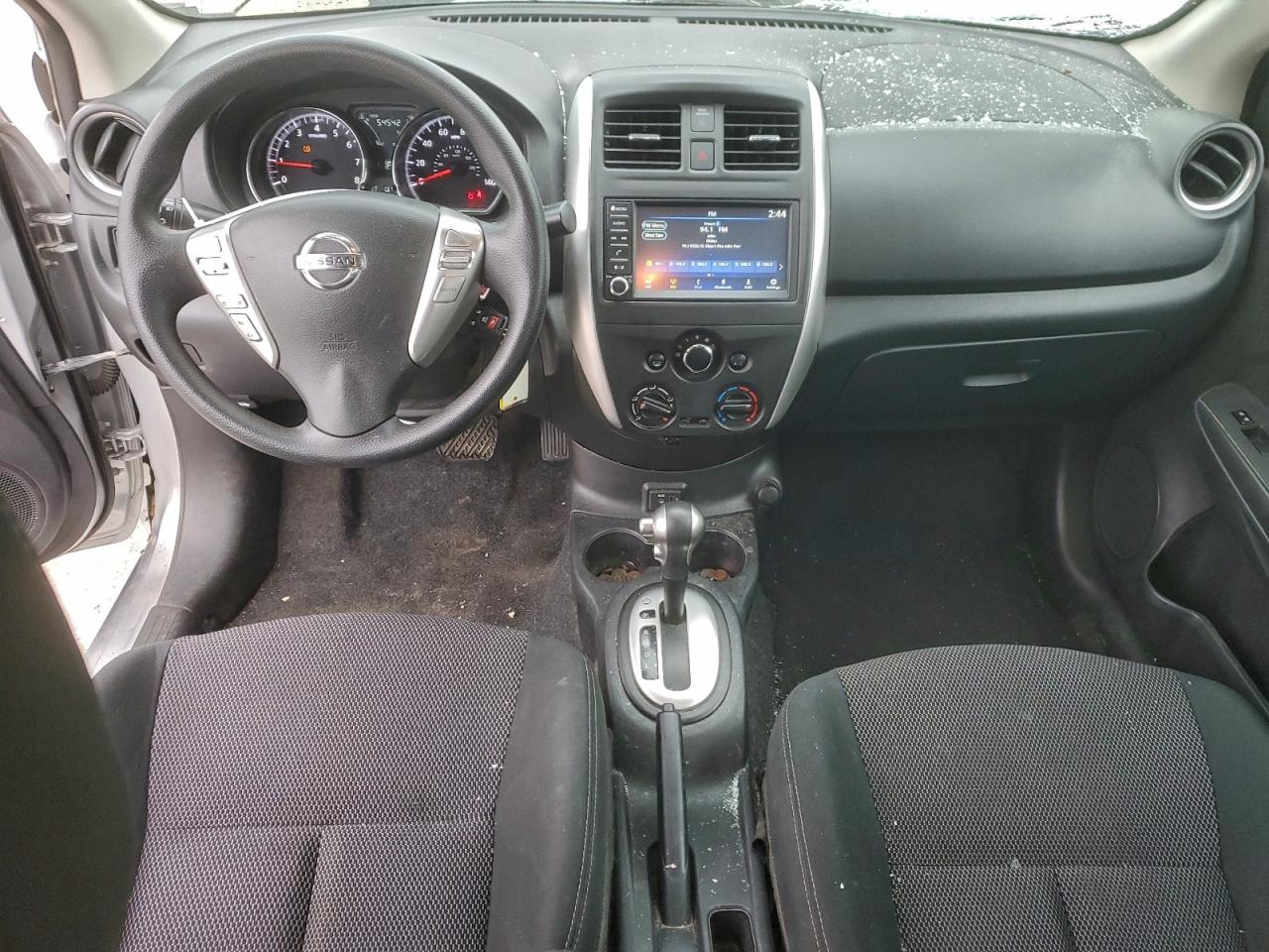 Nissan Versa S Image 6