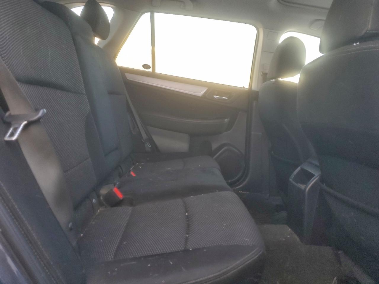 Subaru Outback 2.5i Premium Image 11