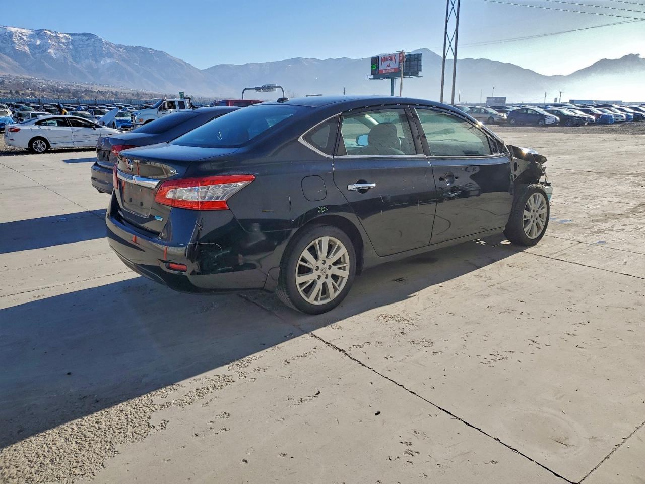 Nissan Sentra S Image 2