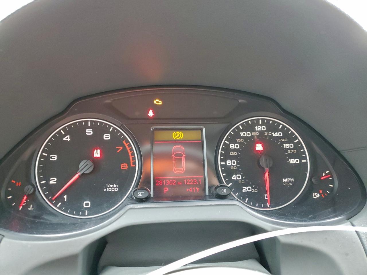 Audi Q5 Premium Image 12