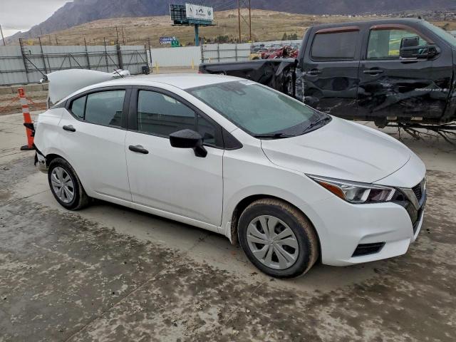 Nissan Versa S Image 11