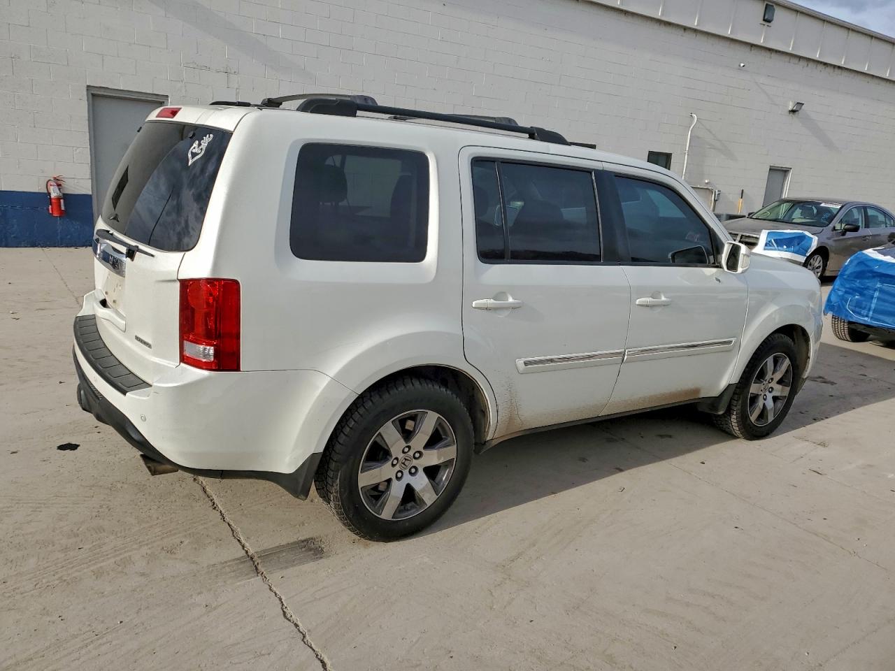 Honda Pilot Touring Image 4