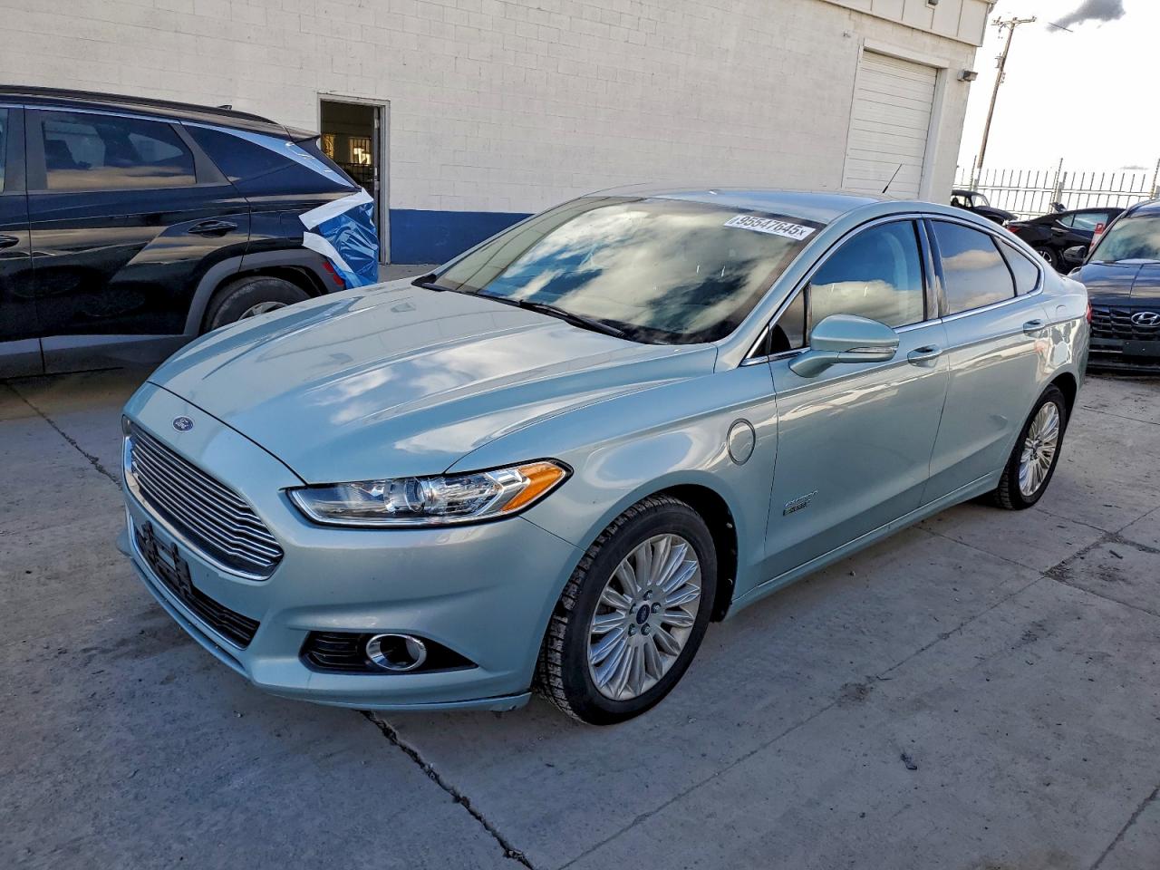 Ford Fusion Titanium Phev Image 1