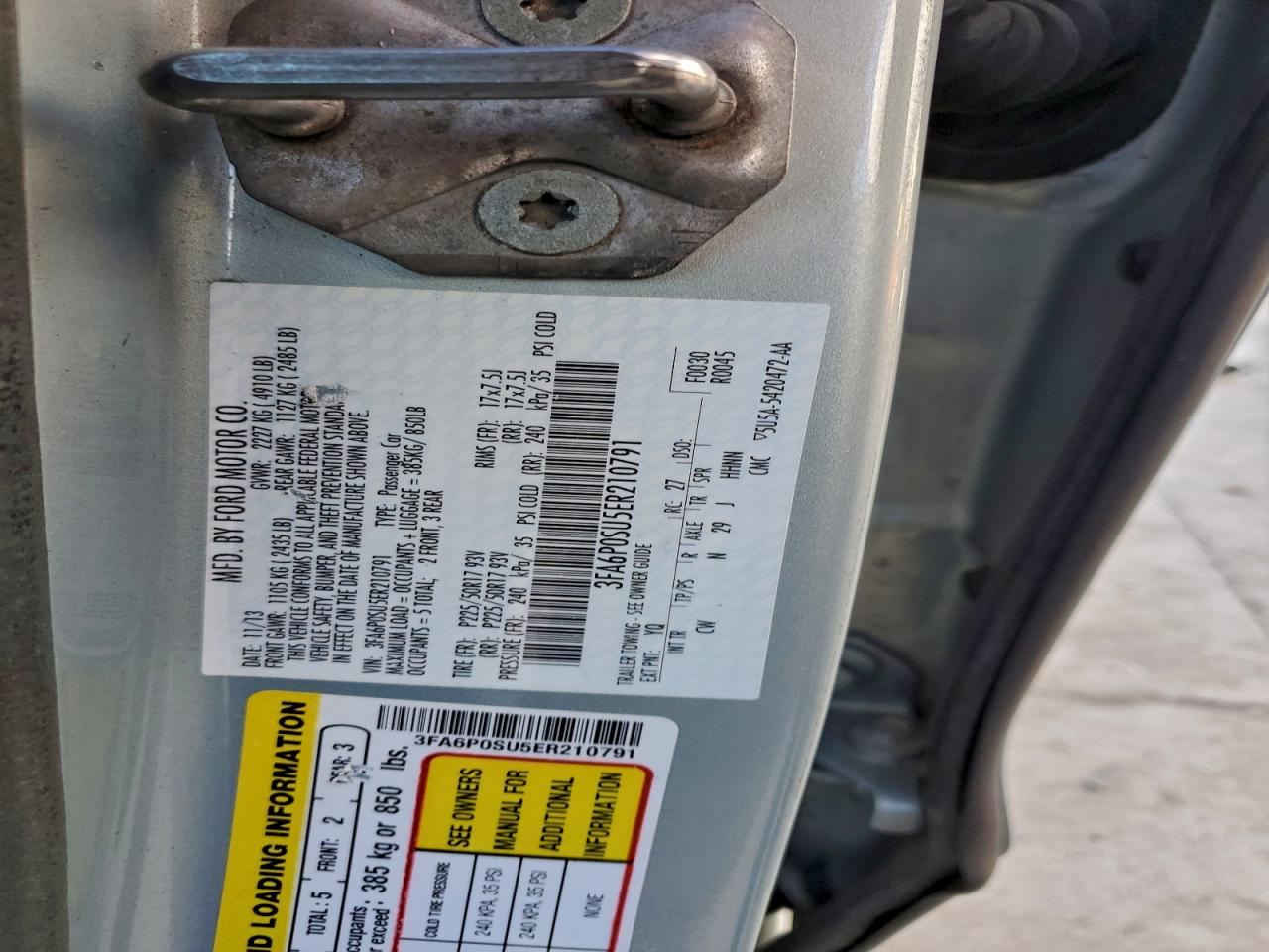 Ford Fusion Titanium Phev Image 10