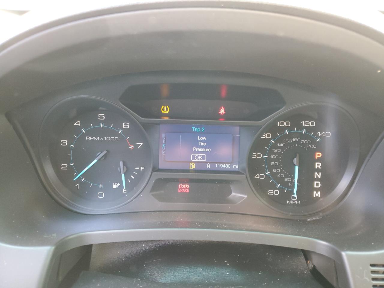 Ford Explorer Xlt Image 8