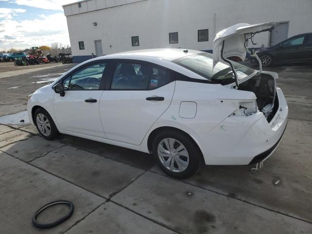 Nissan Versa S Image 4