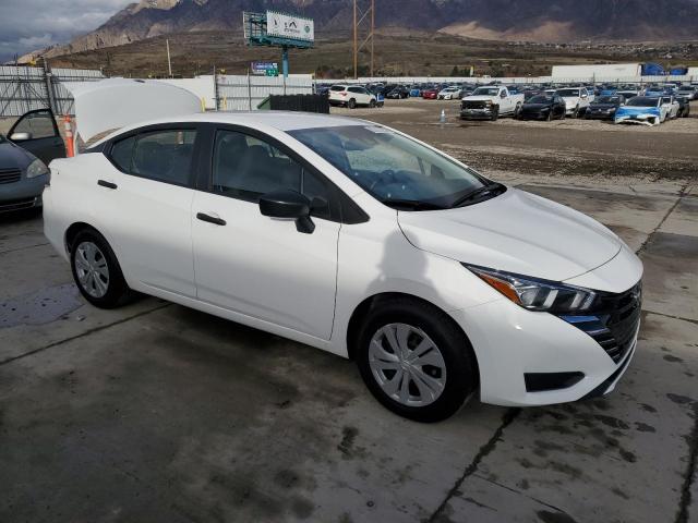 Nissan Versa S Image 9