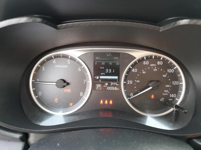 Nissan Versa S Image 8