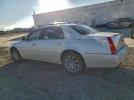 Cadillac DTS Image 2