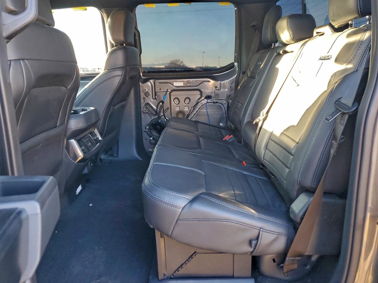 Ford F-350 Super Duty Image 6